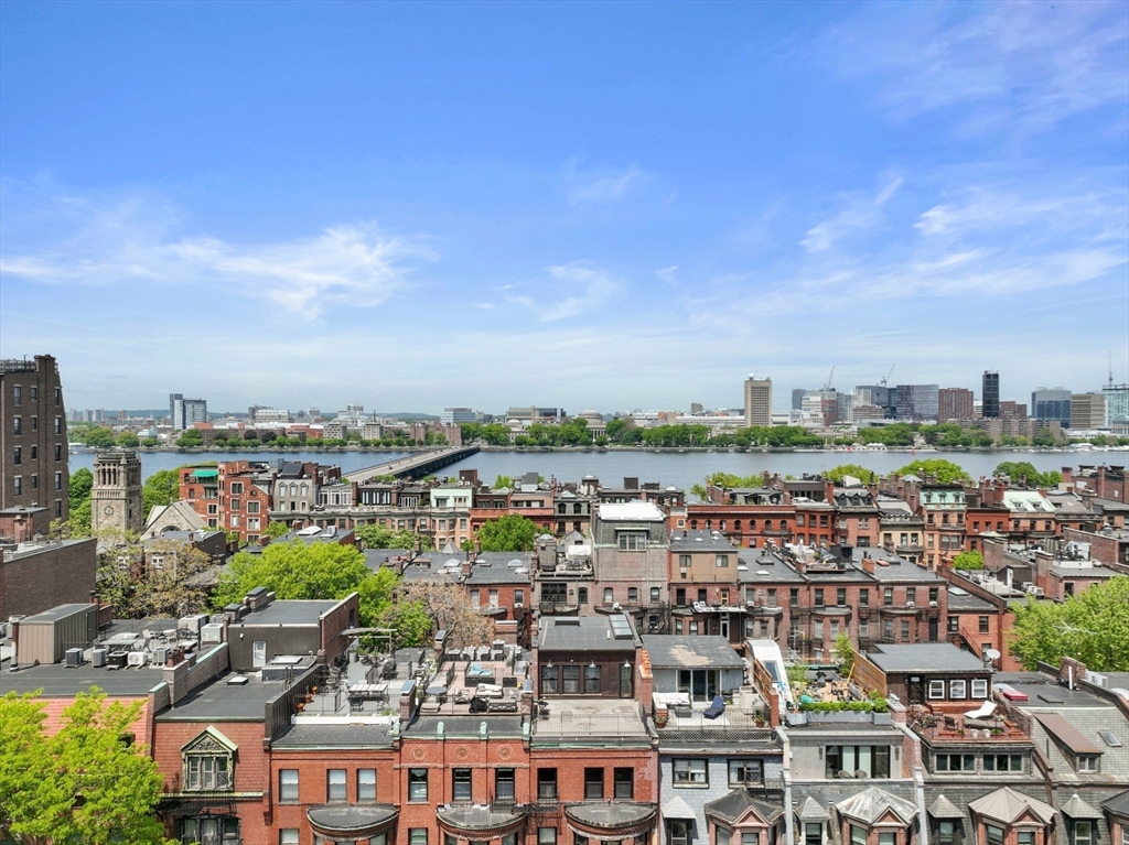 393 Marlborough St # 8