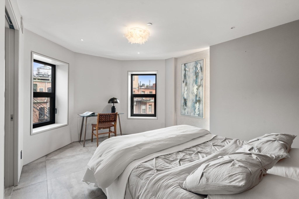 393 Marlborough St # 8