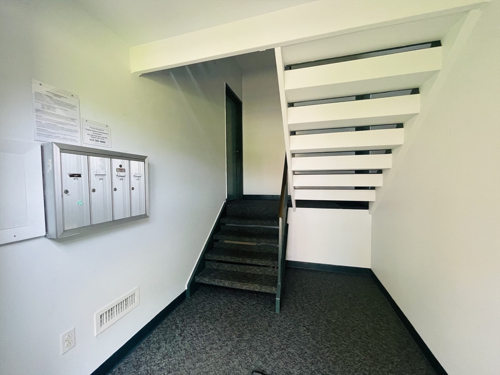 169 Lake Shore Rd # 3