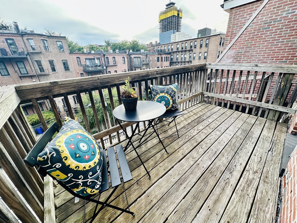 12 Claremont Pk # 4