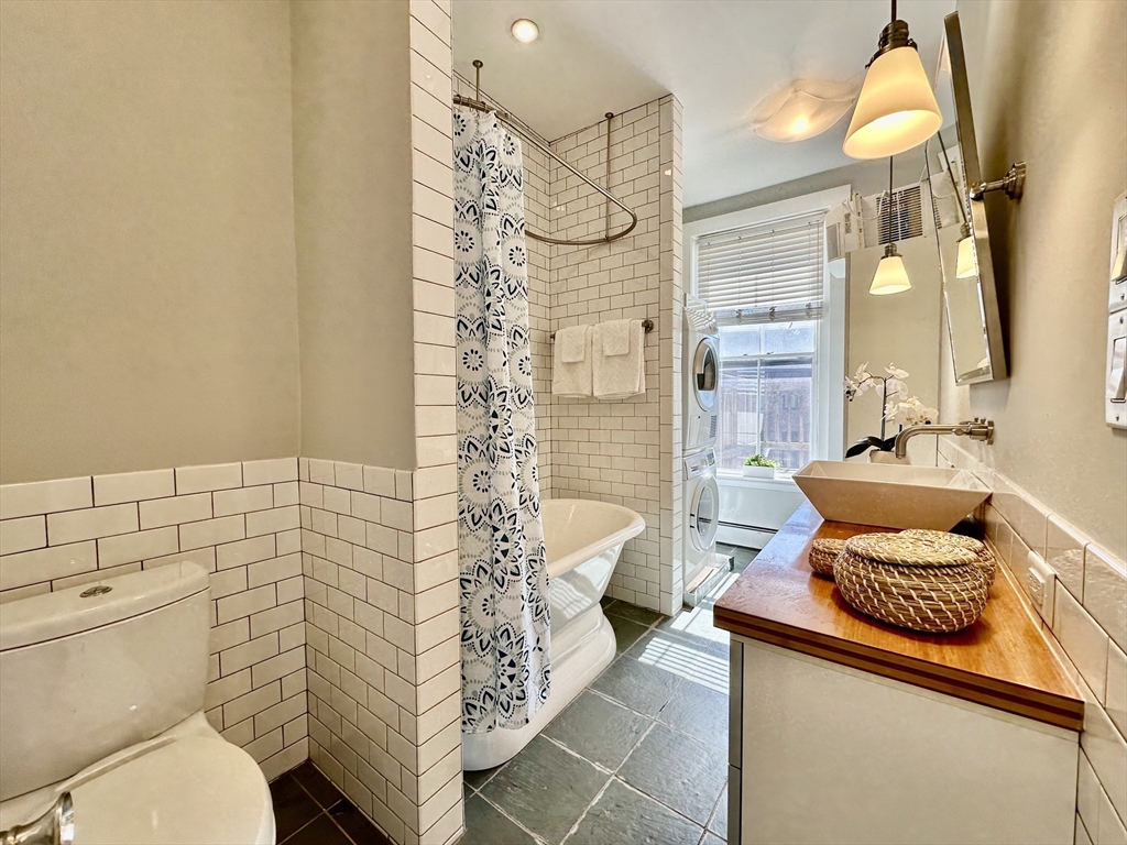 12 Claremont Pk # 4