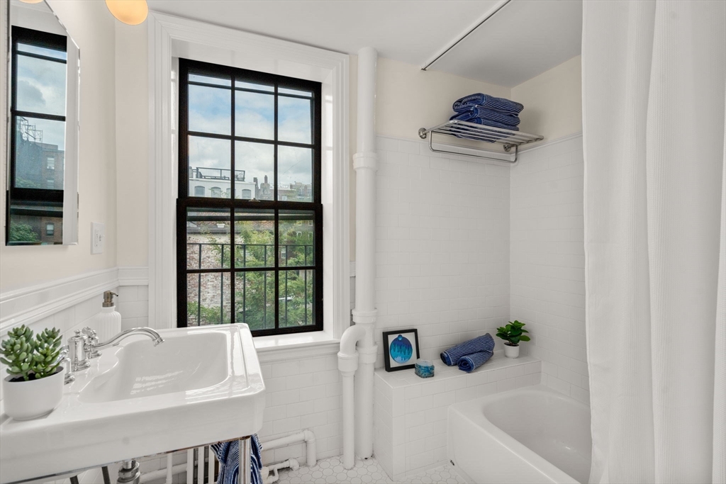 1 Primus Ave # 12 Unit: 1-12