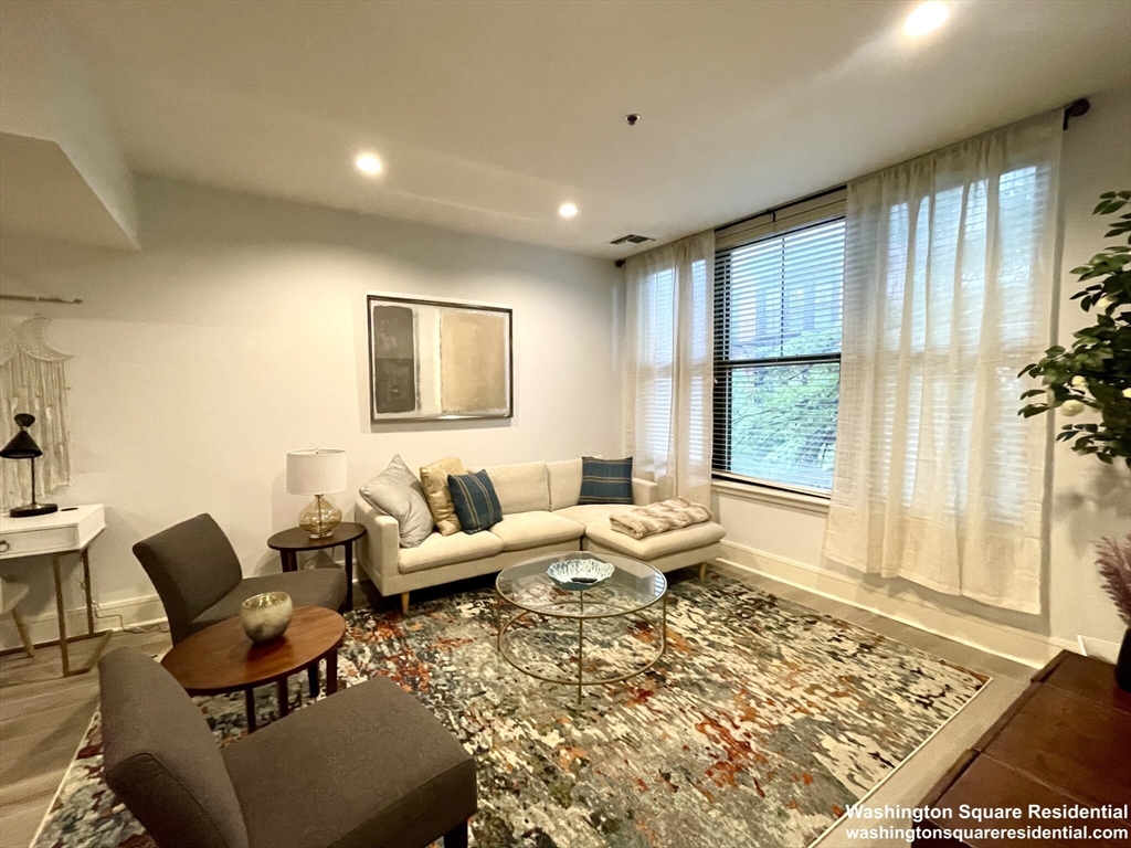 1387 Washington St Unit: 203Furnishe