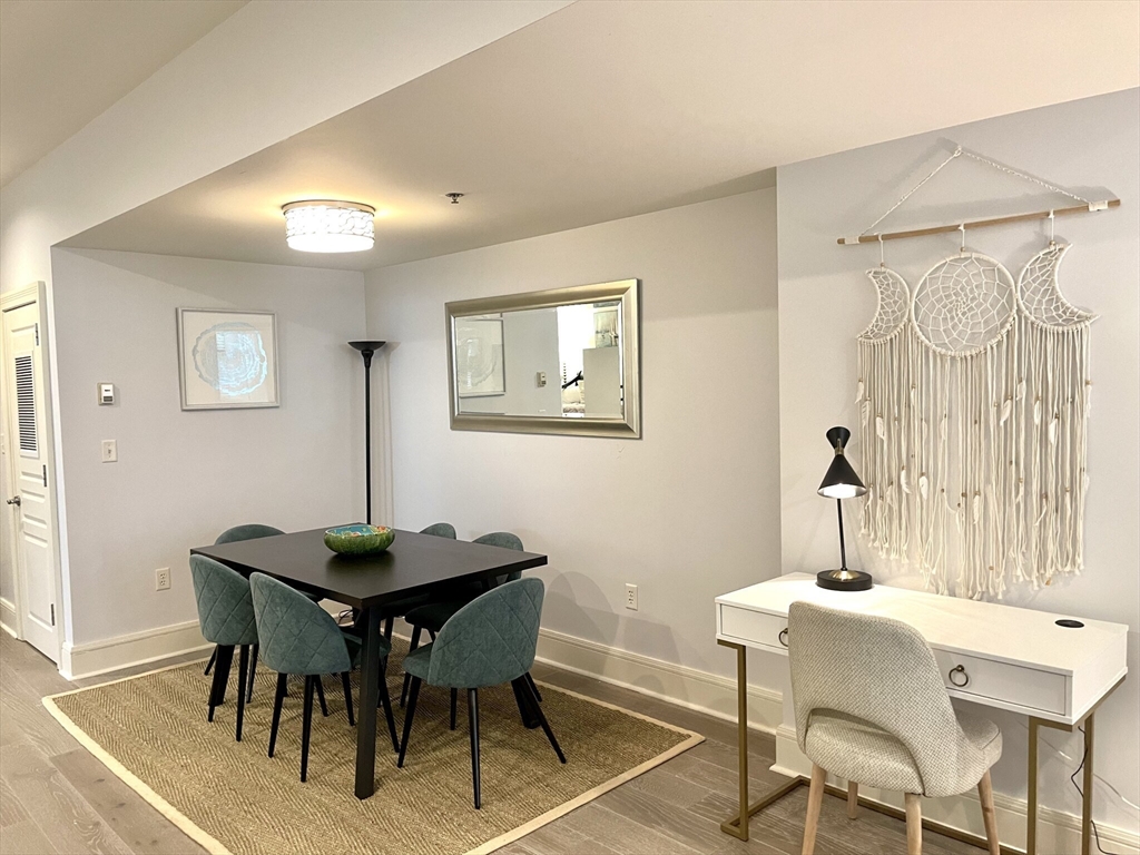 1387 Washington St Unit: 203Furnishe