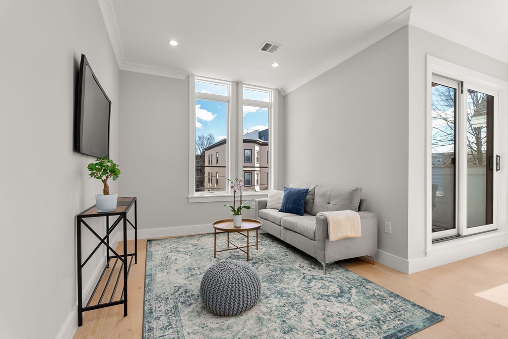 109 Prospect St # 205