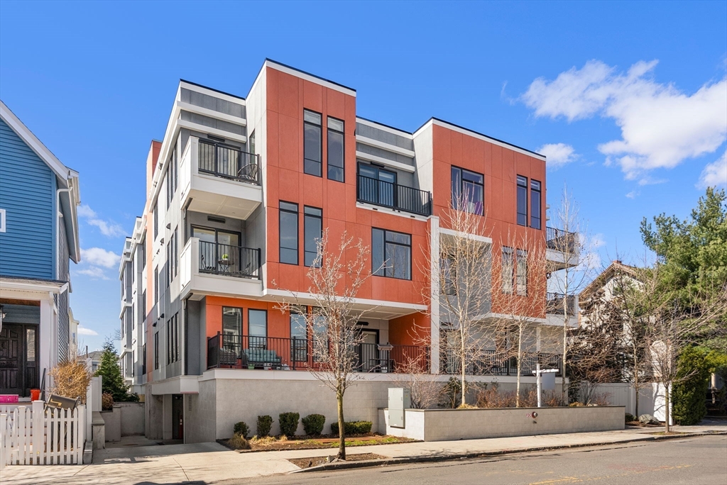 109 Prospect St # 205