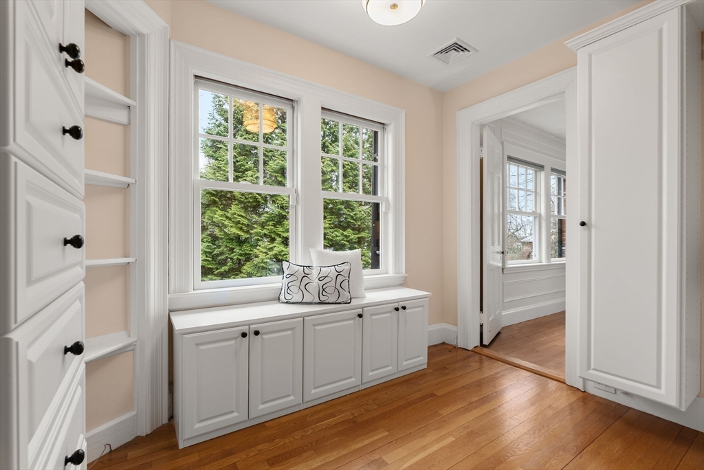 5 Hammond St