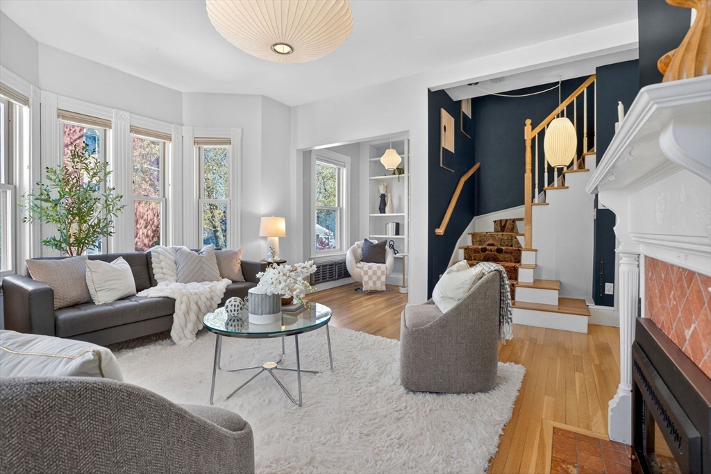 26 Custer St # 2