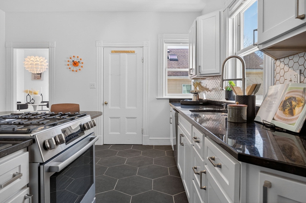 26 Custer St # 2