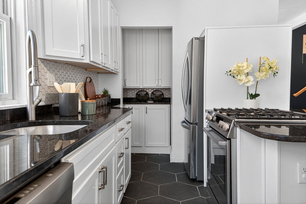 26 Custer St # 2