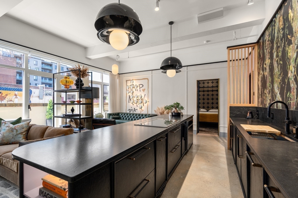 1180-1200 Washington St # 119 Unit: 117,119