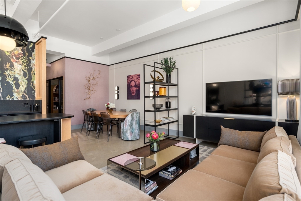 1180-1200 Washington St # 119 Unit: 117,119