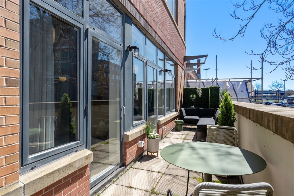 1180-1200 Washington St # 119 Unit: 117,119