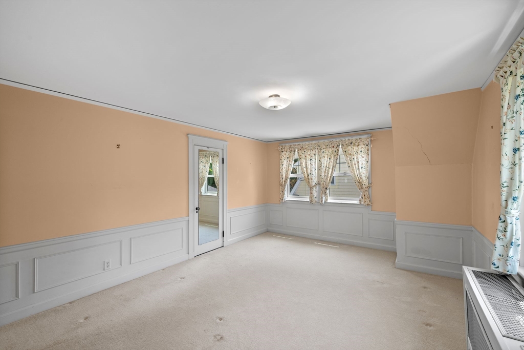 10 Charlotte Road