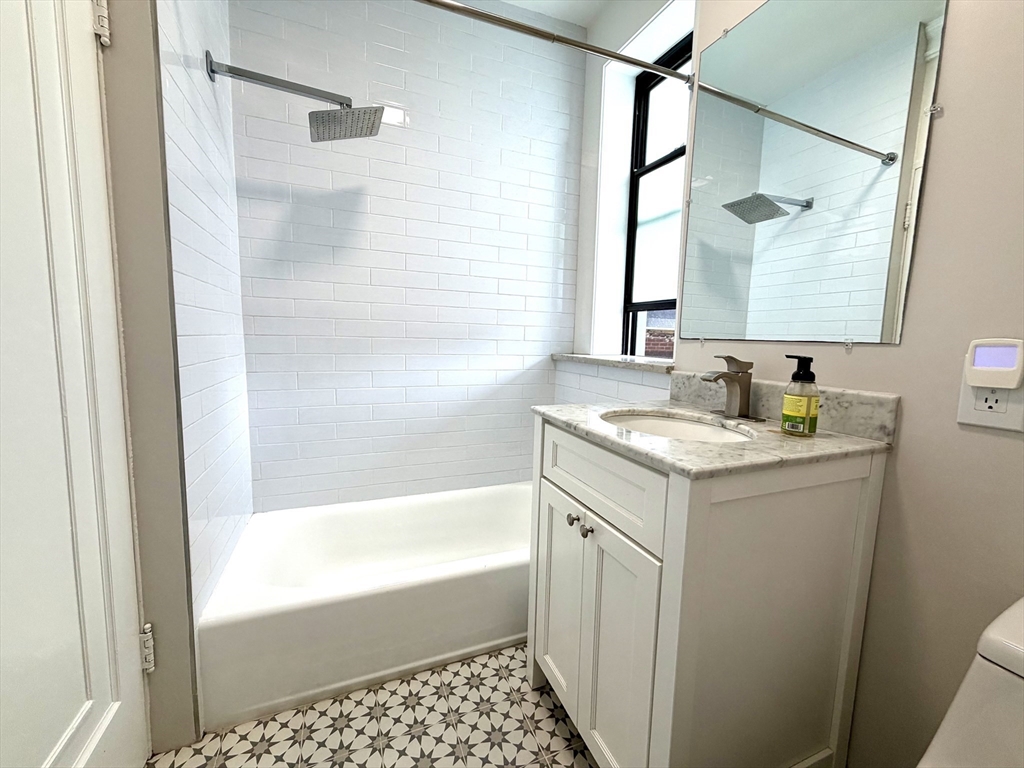 36 E Newton St # 6