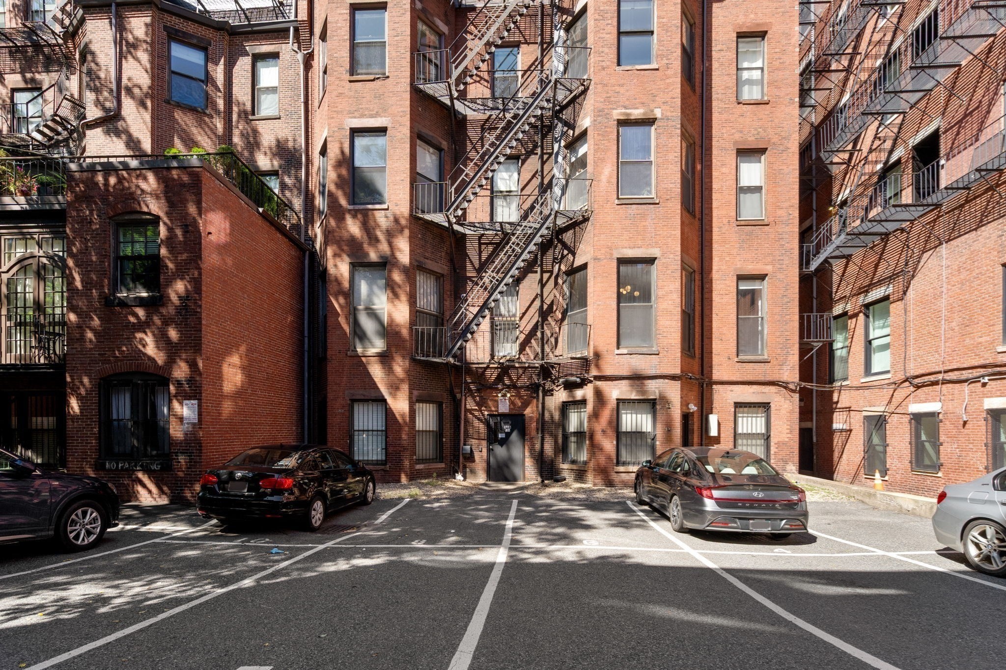 280 Commonwealth Ave # 102