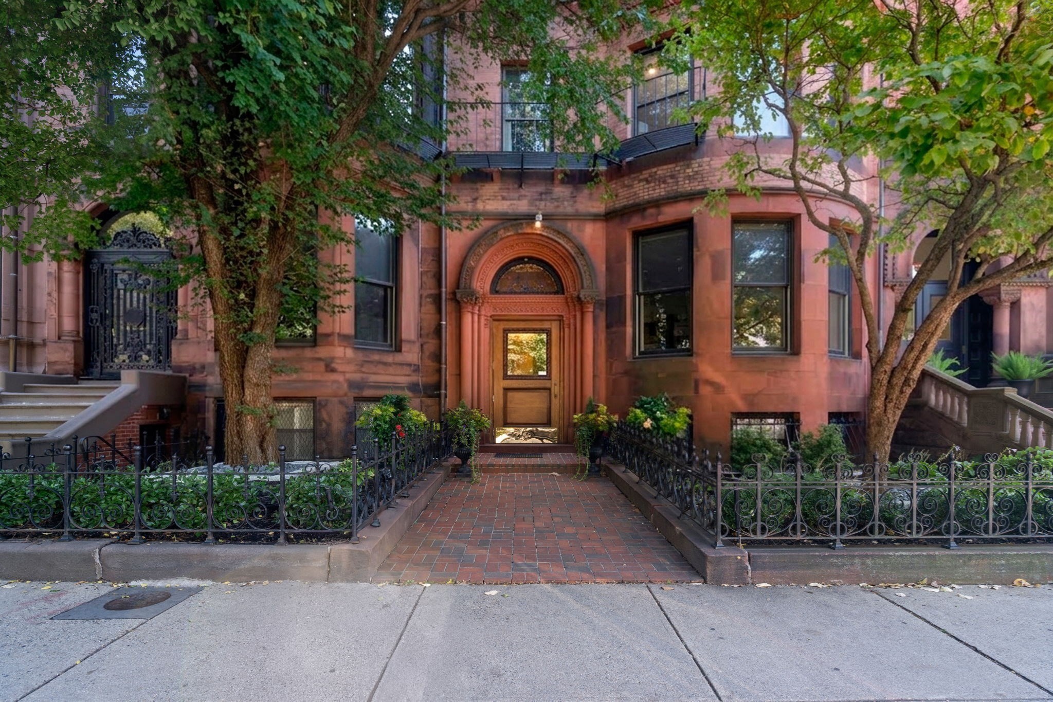 280 Commonwealth Ave # 102