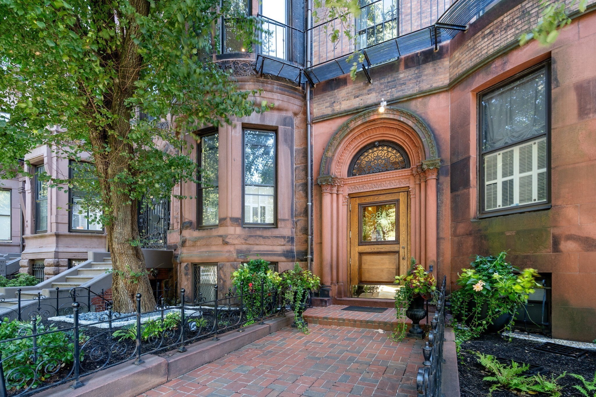 280 Commonwealth Ave # 102