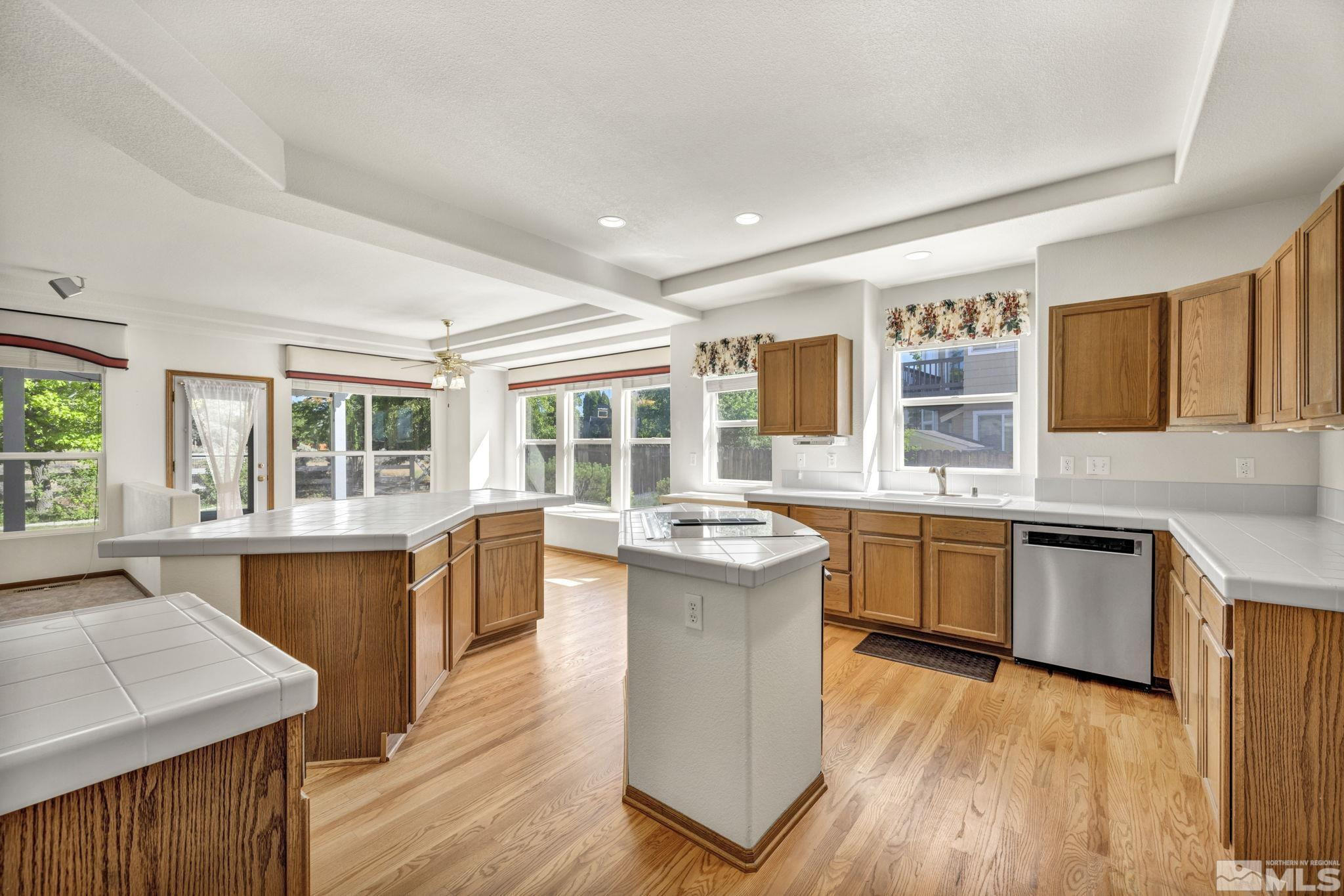 3204 Mangosta Court
