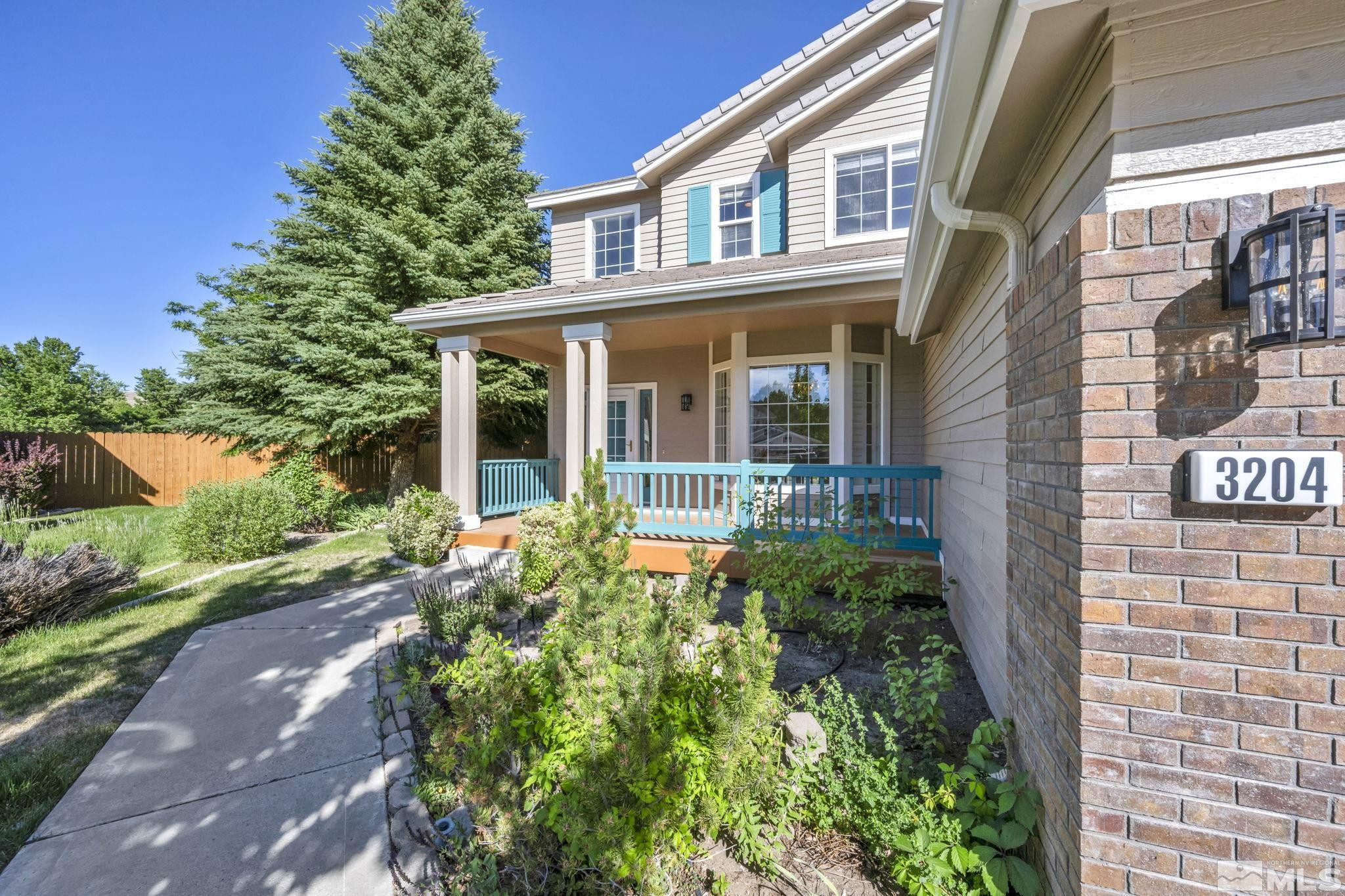 3204 Mangosta Court