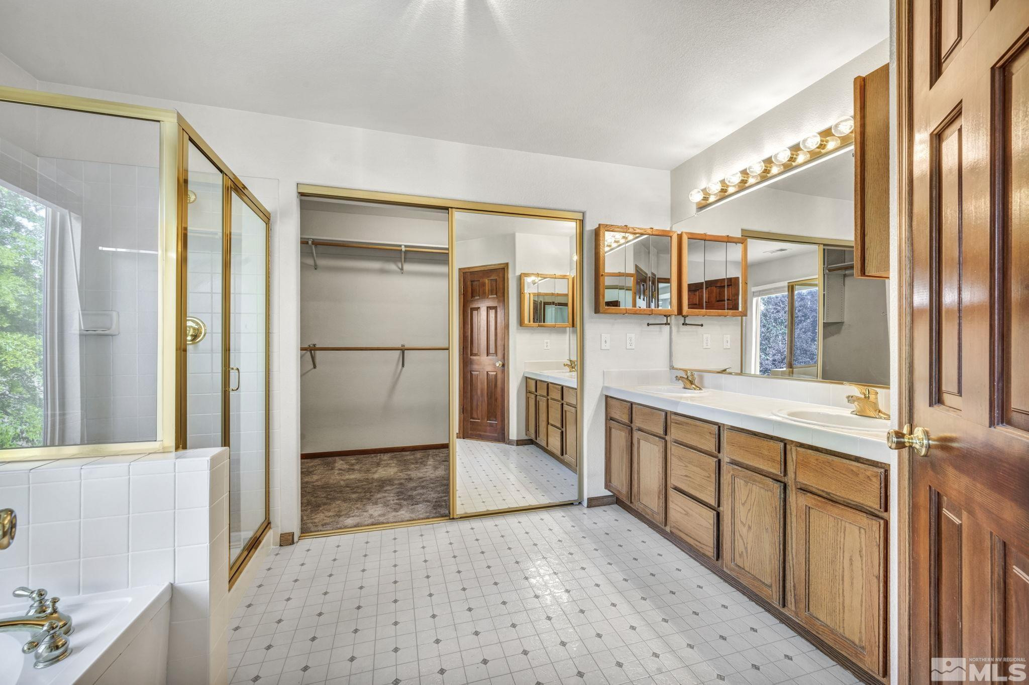 3204 Mangosta Court