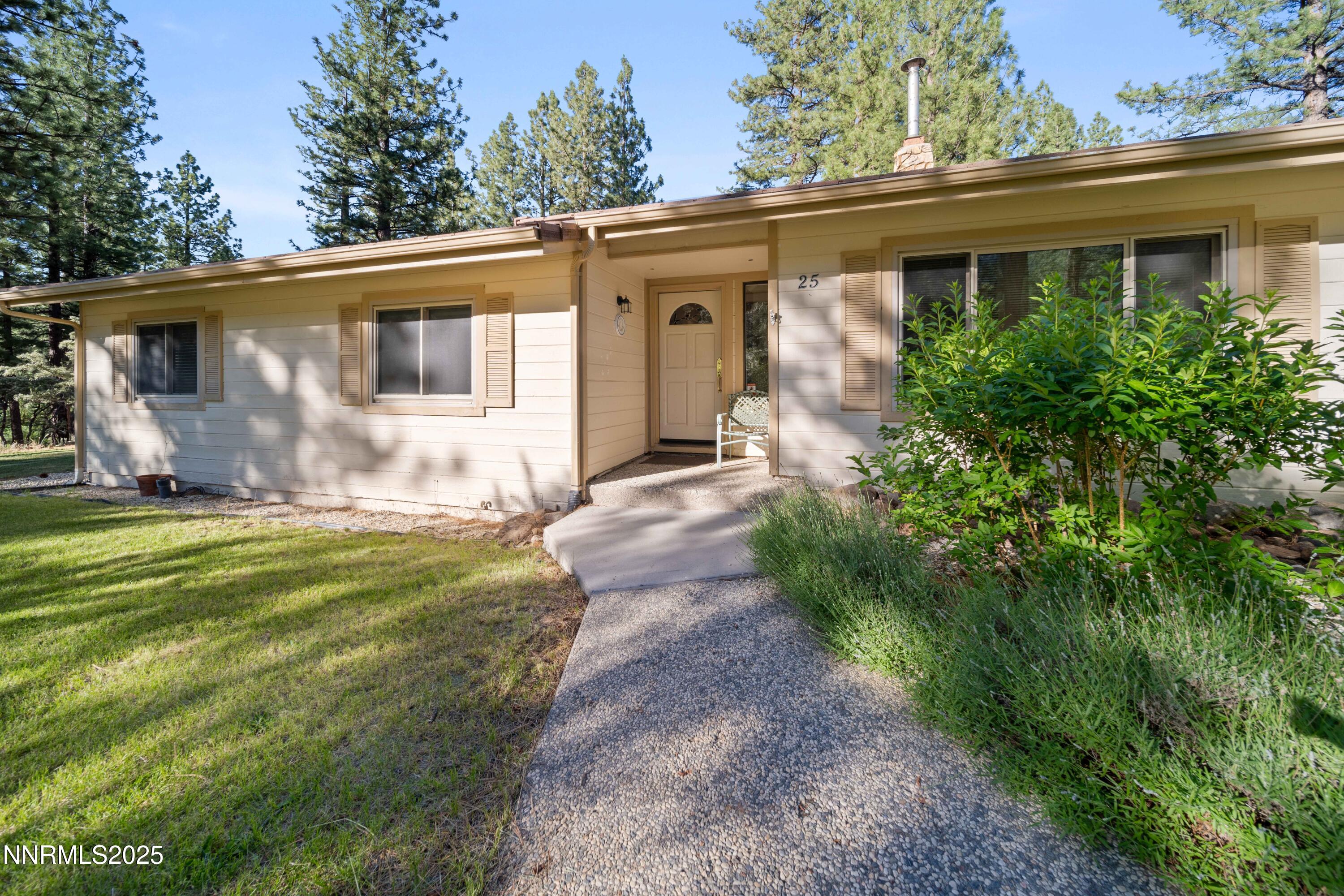25 Yellow Pine Circle