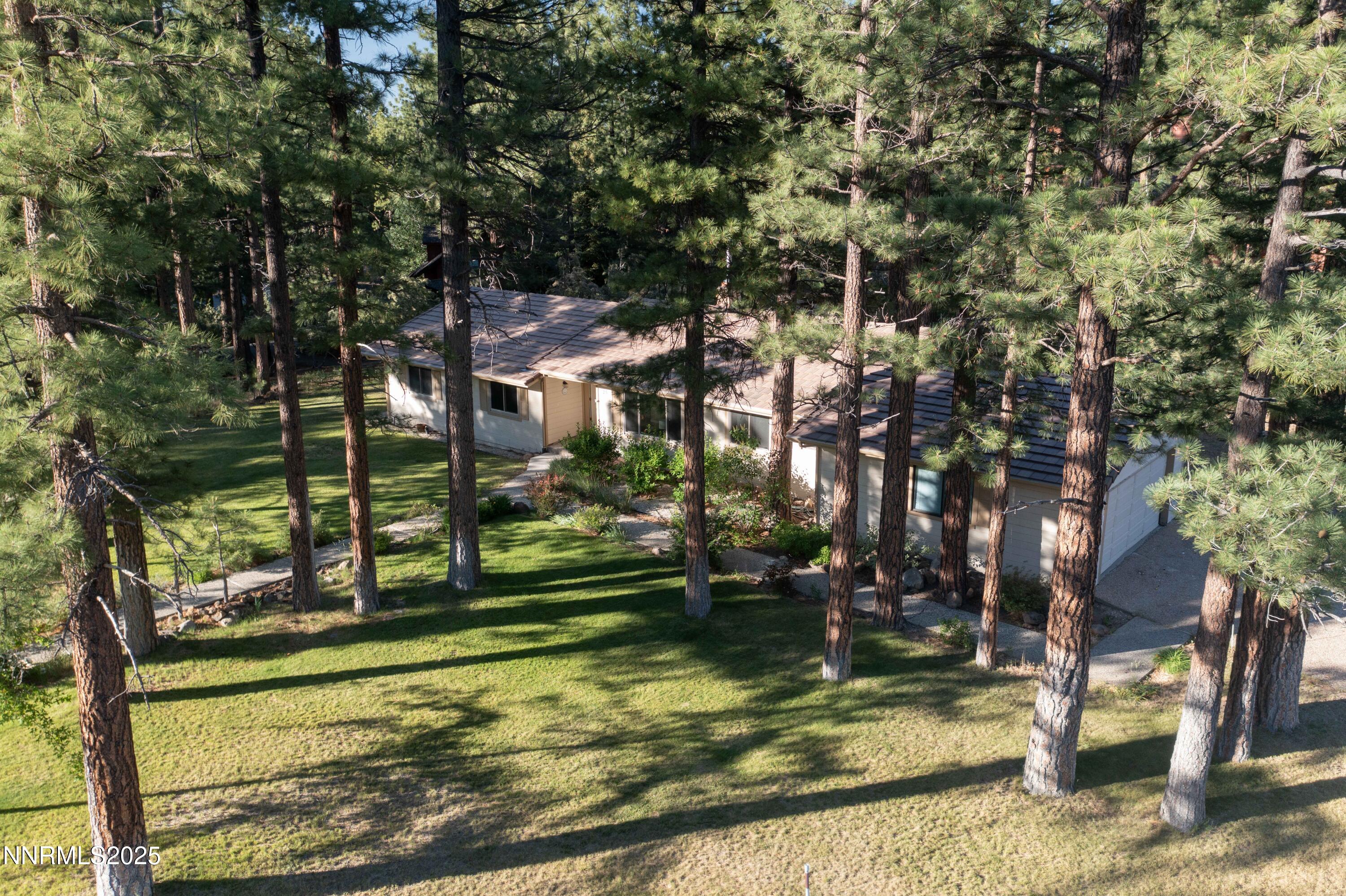 25 Yellow Pine Circle