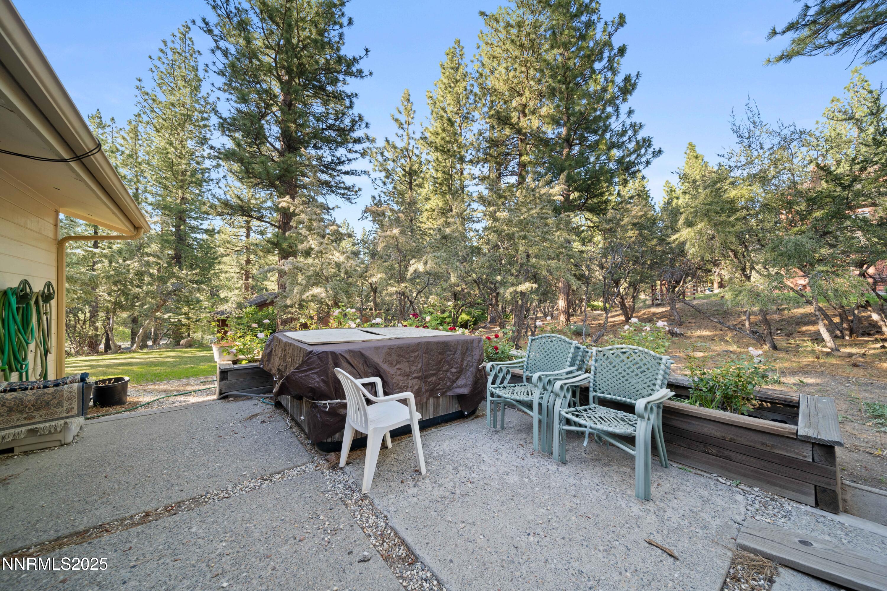 25 Yellow Pine Circle
