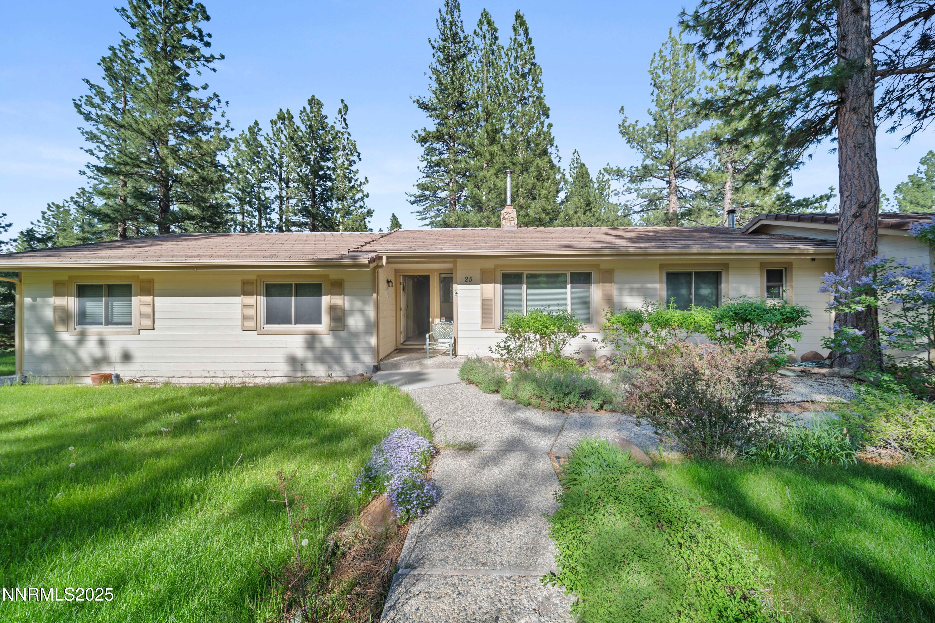 25 Yellow Pine Circle