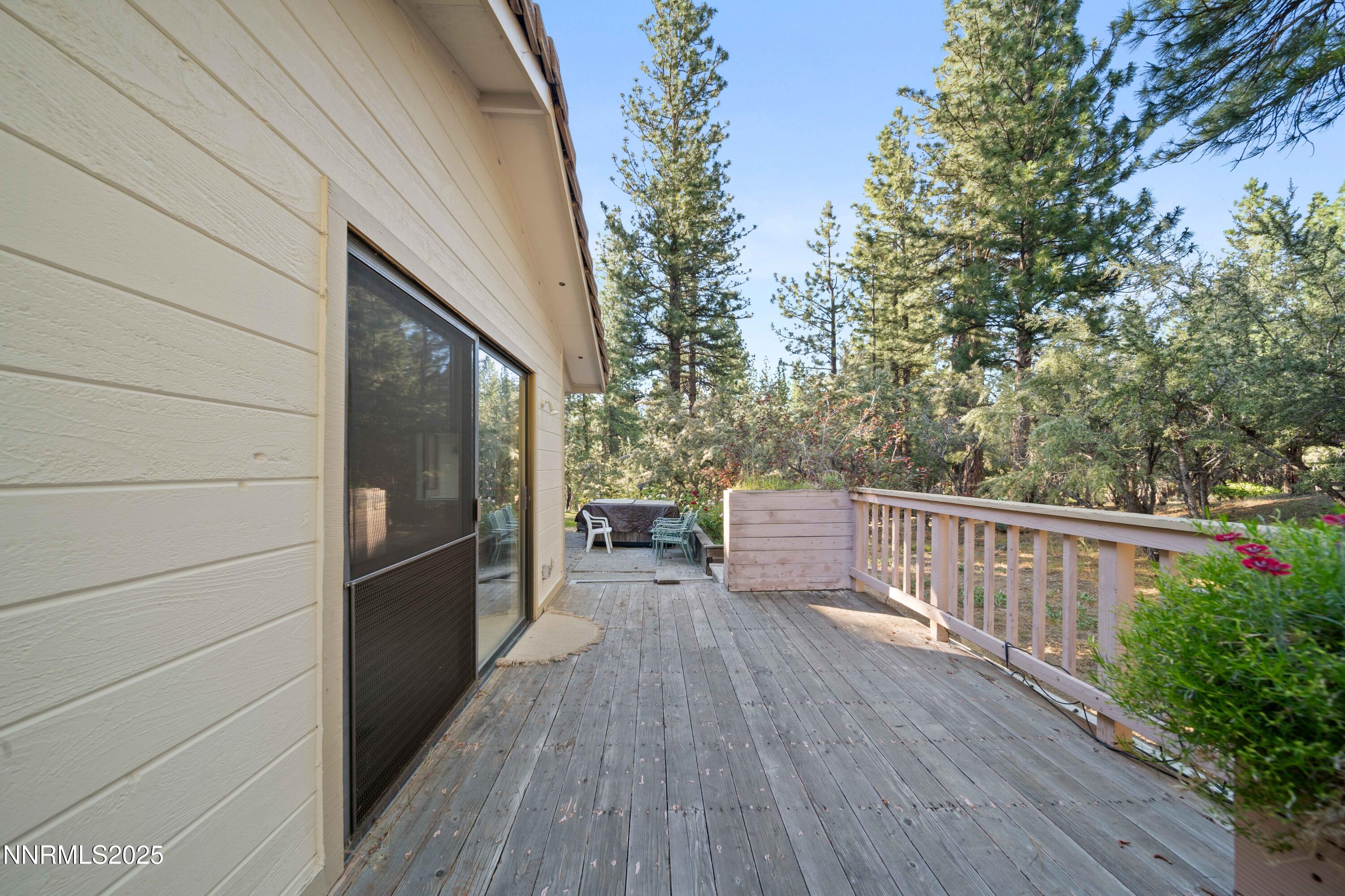 25 Yellow Pine Circle