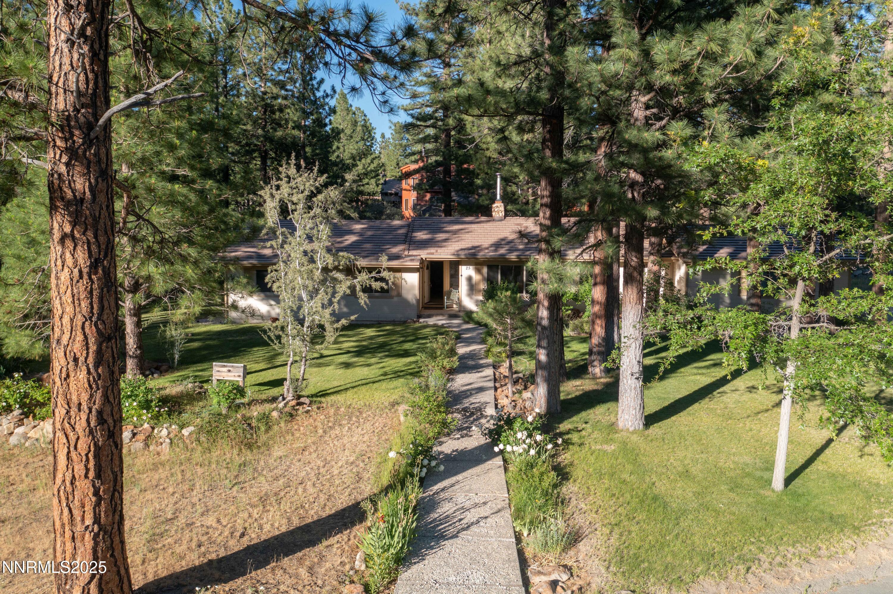 25 Yellow Pine Circle