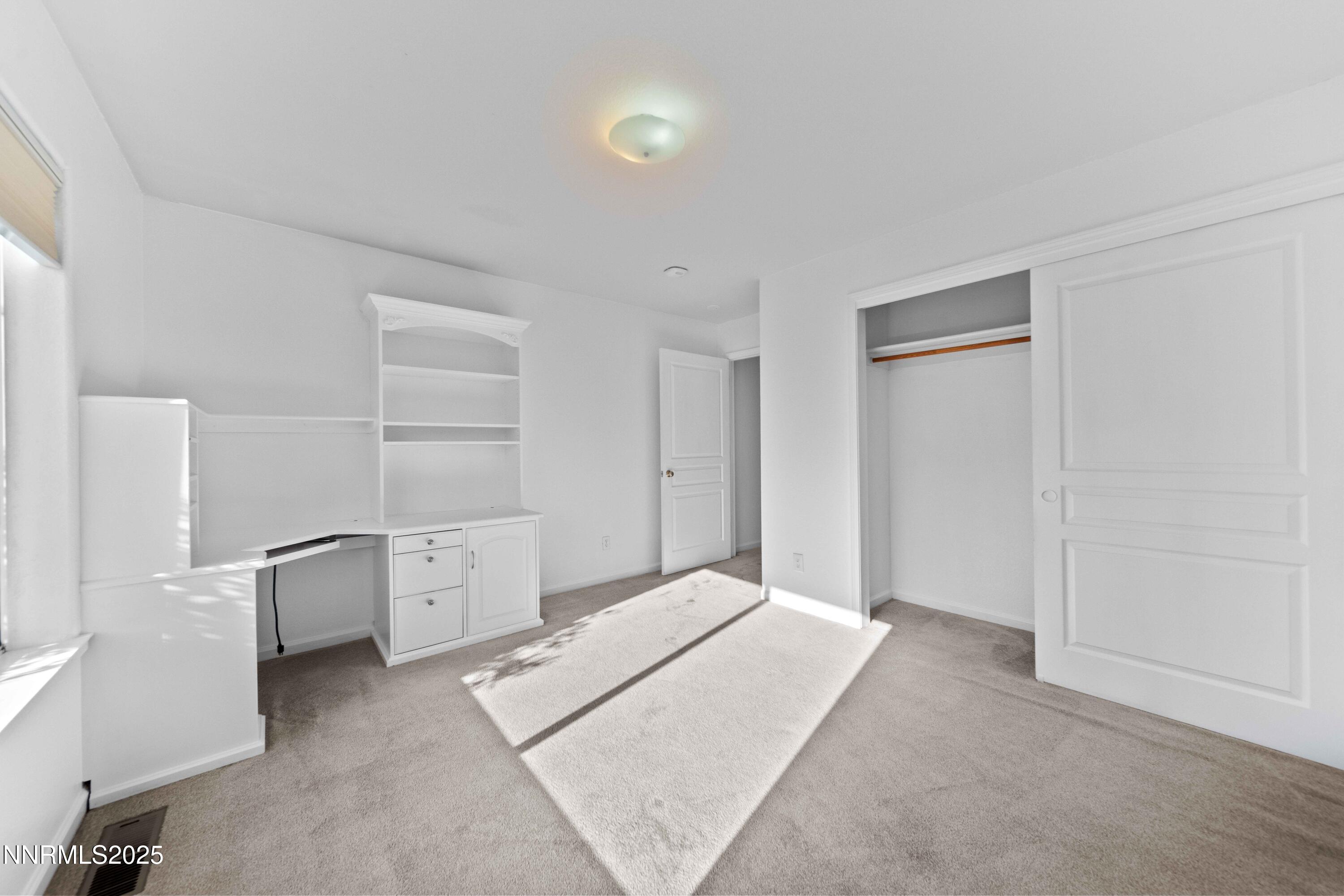 1905 Lakeshore Drive