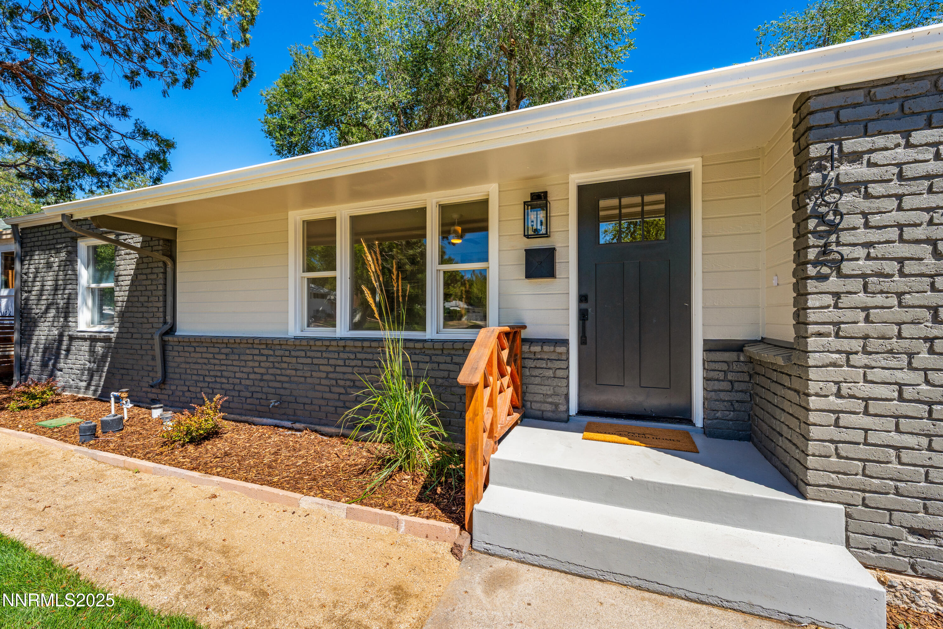 1695 Elmcrest Drive