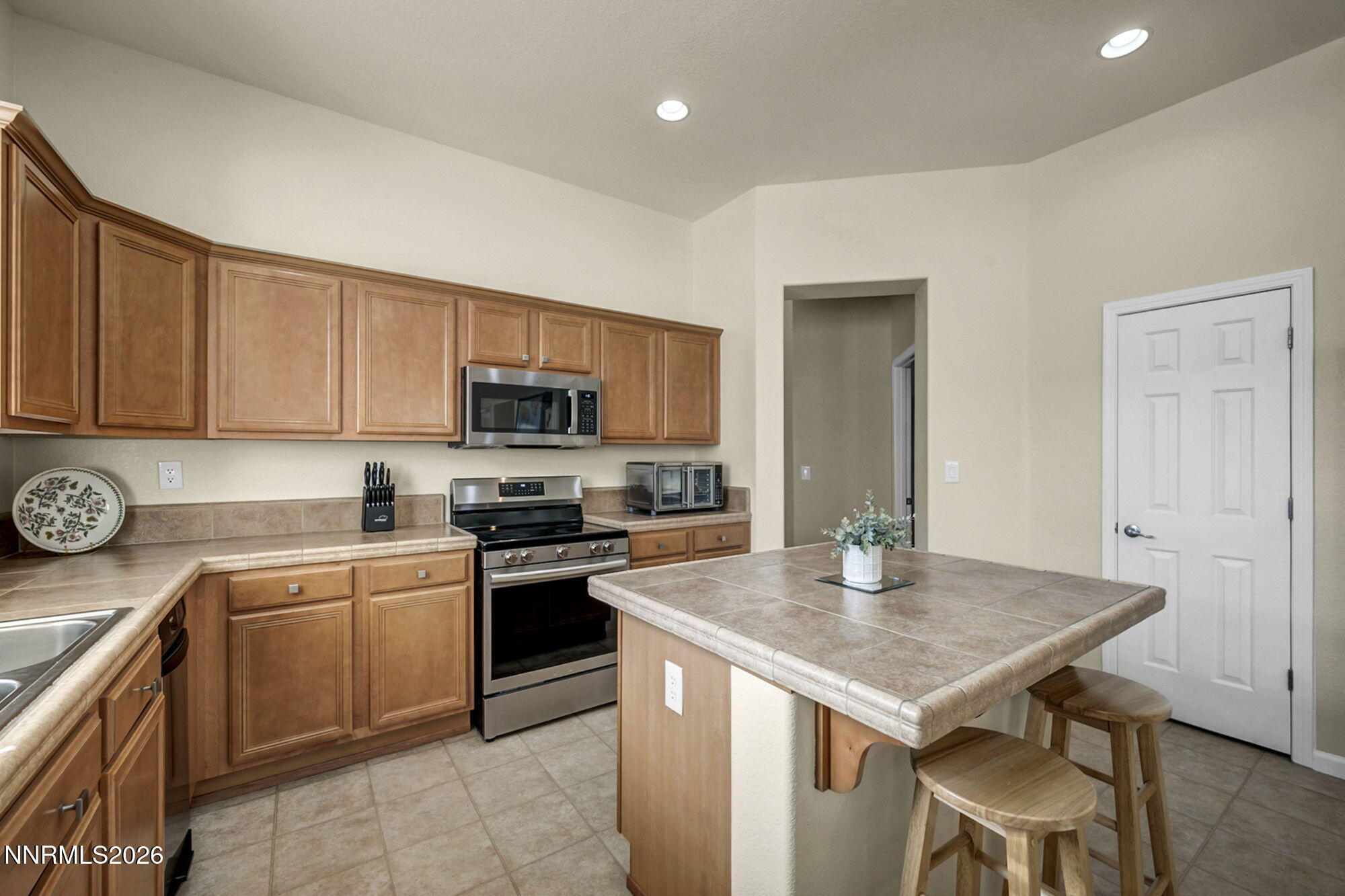 7354 Phoenix Drive