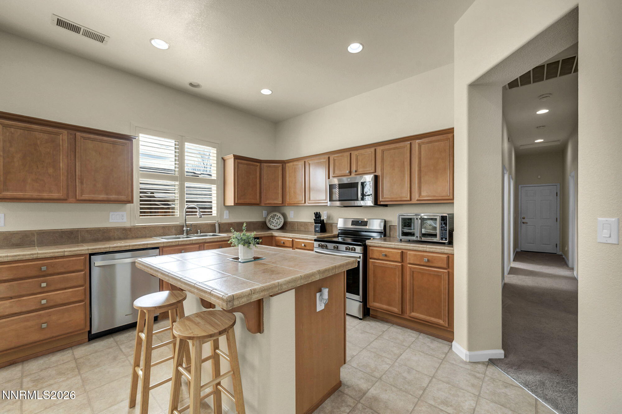 7354 Phoenix Drive
