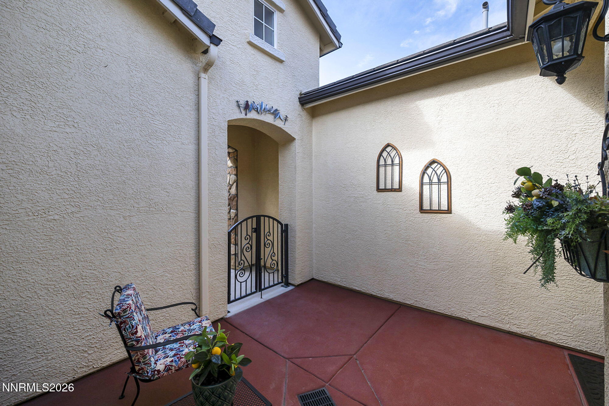 7354 Phoenix Drive