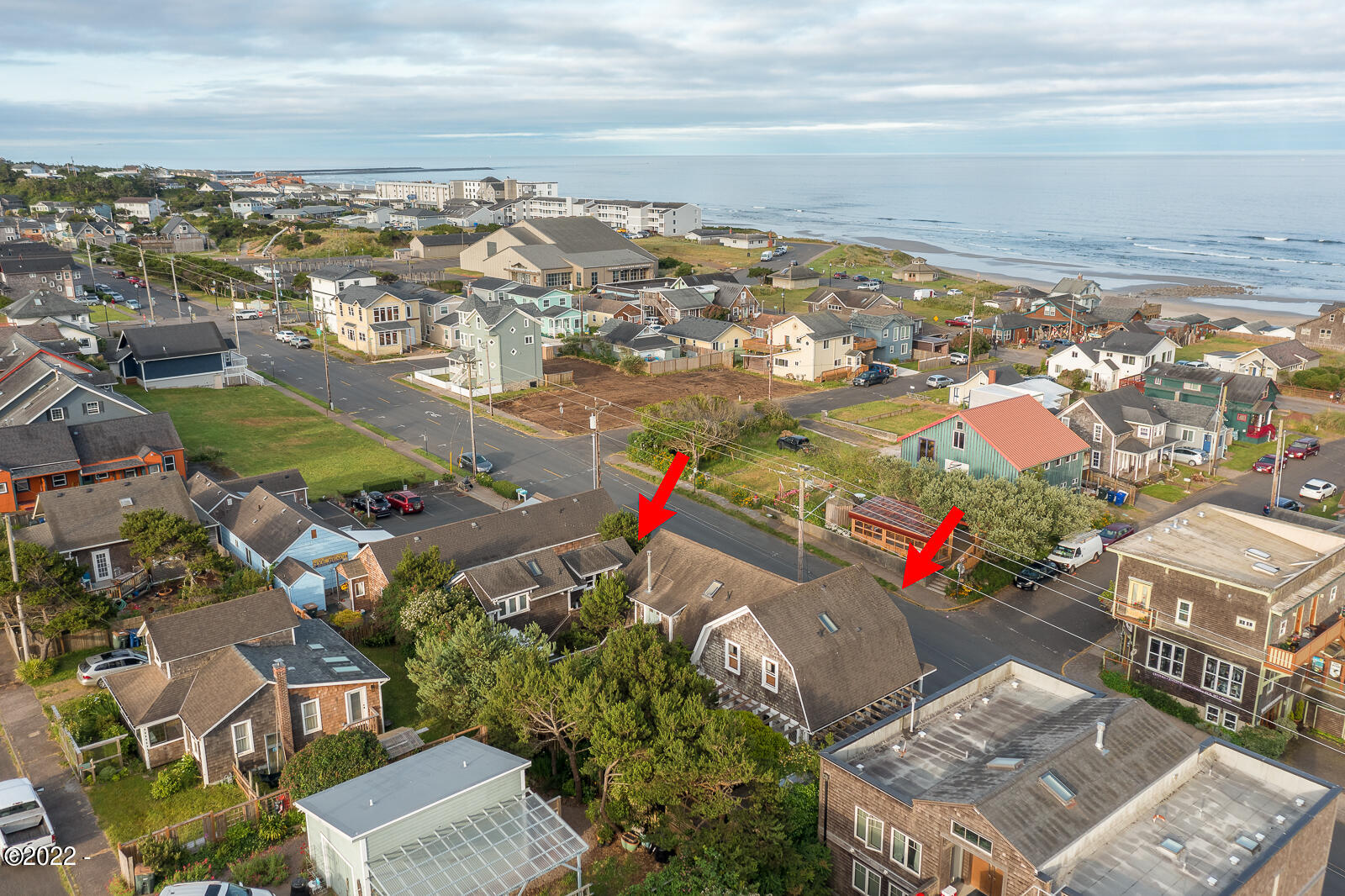 232 NW Coast Street