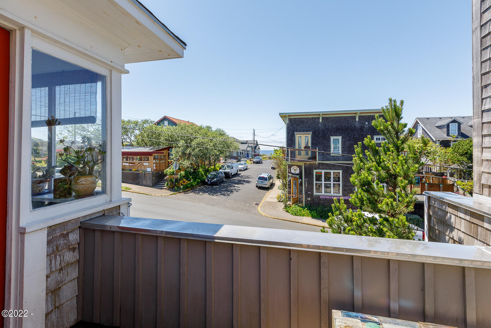 232 NW Coast Street