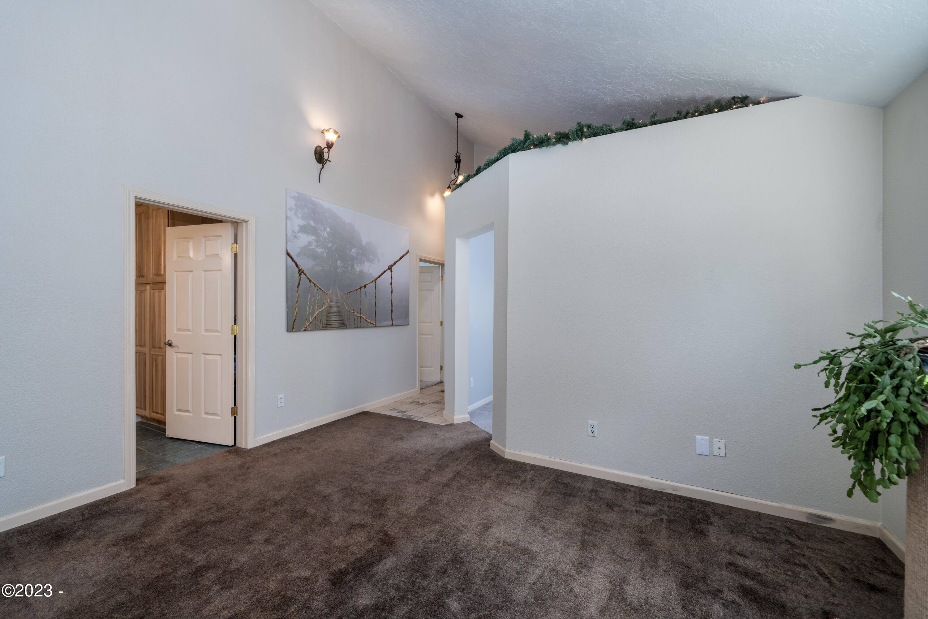 1920 NW Sunset Drive