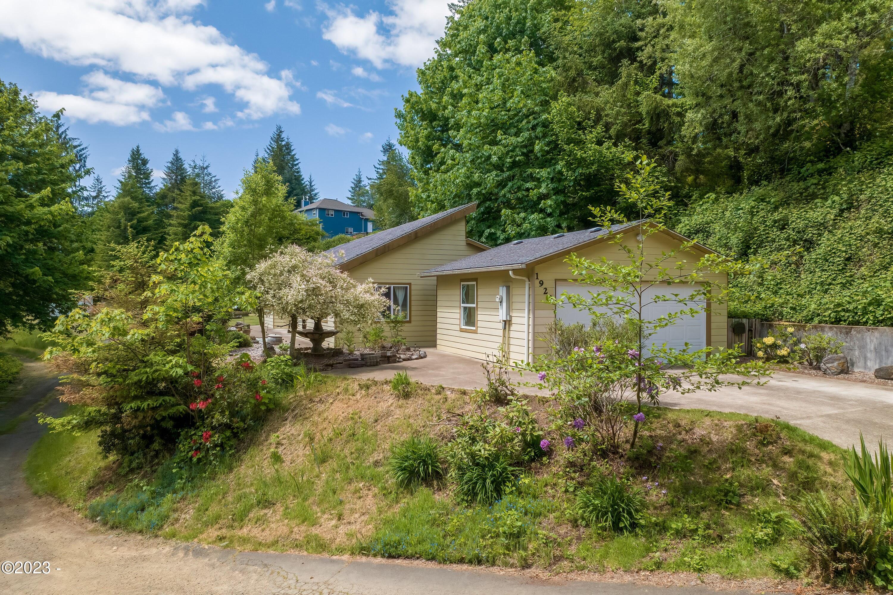 1920 NW Sunset Drive