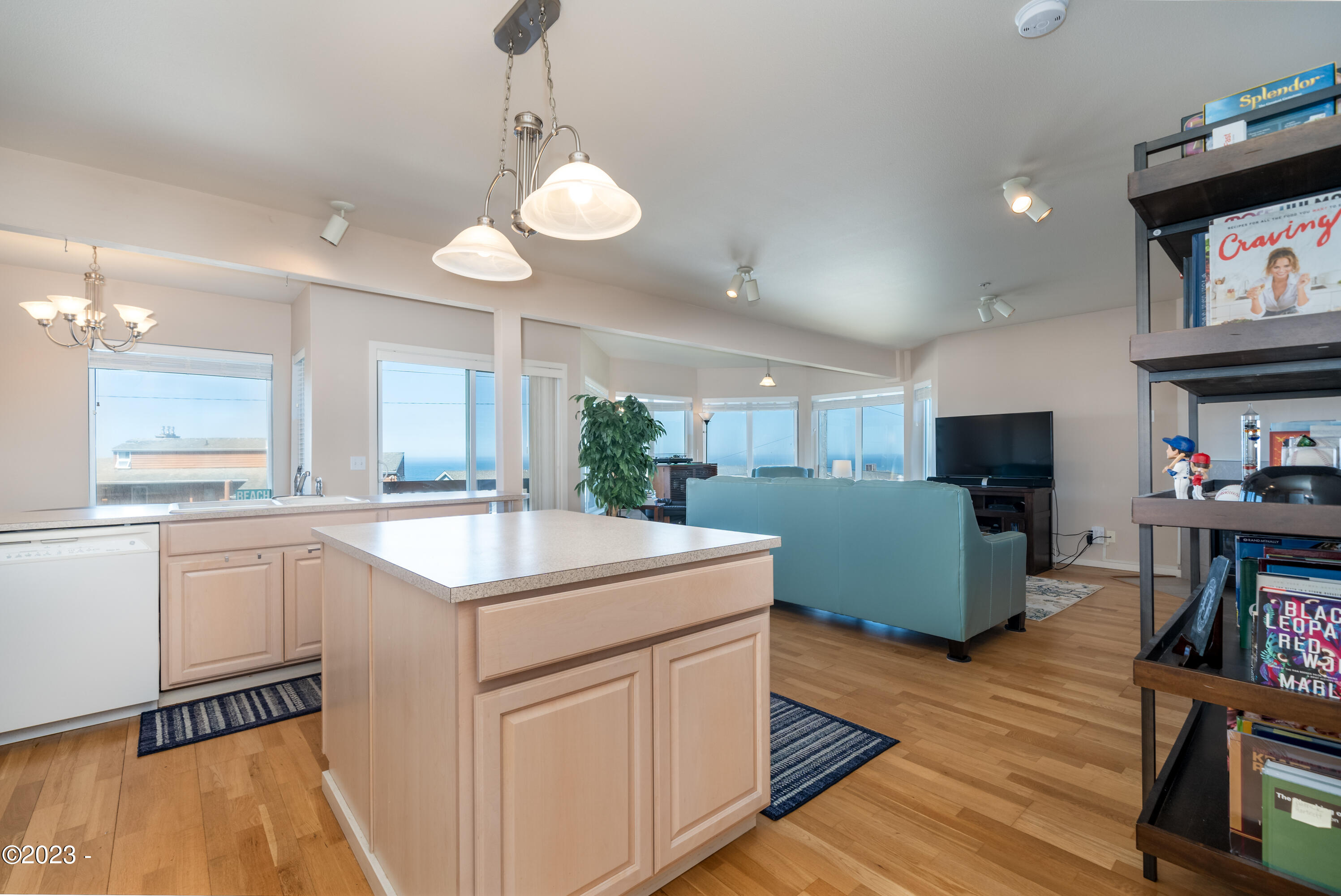 720 SW 6th Street, 201 P