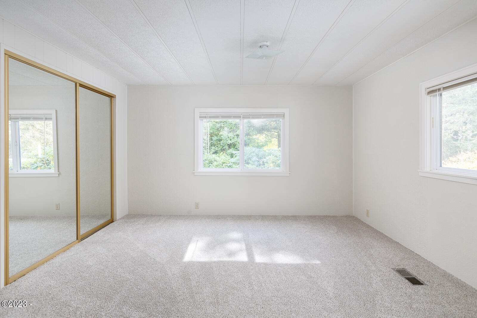 12715 SE Elderberry Drive