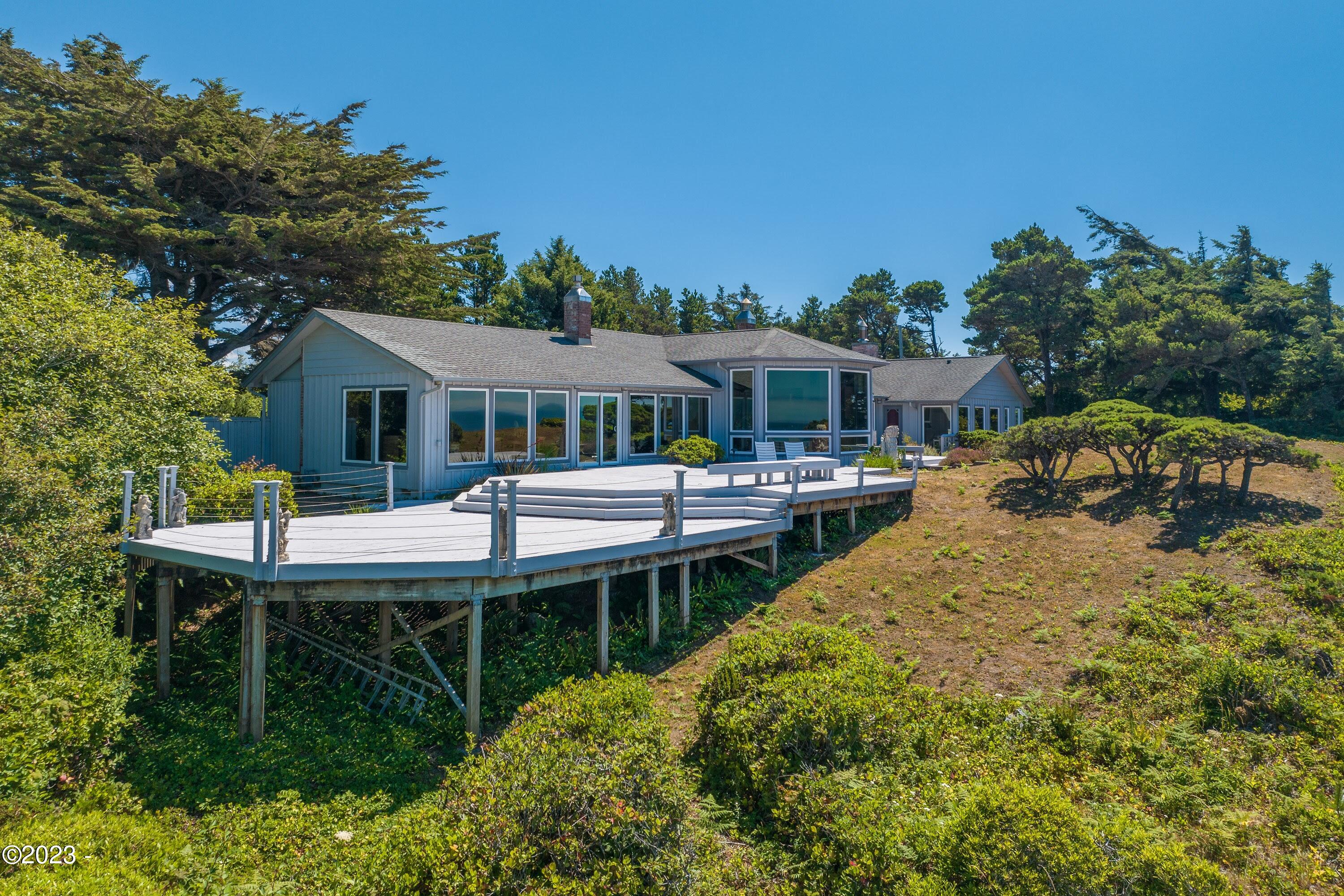 2407 NW Pacific Street