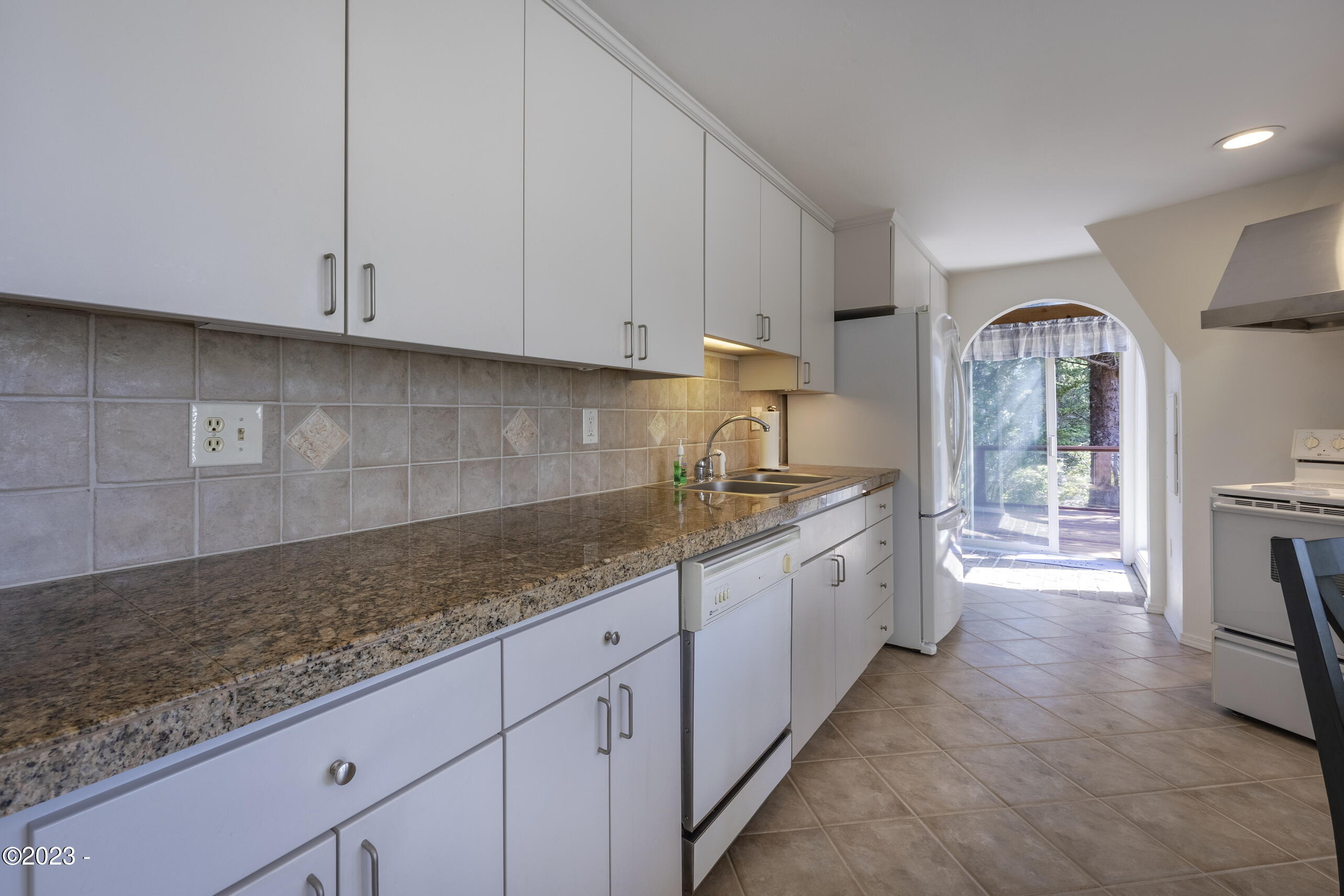 2701 NW Bayshore Loop