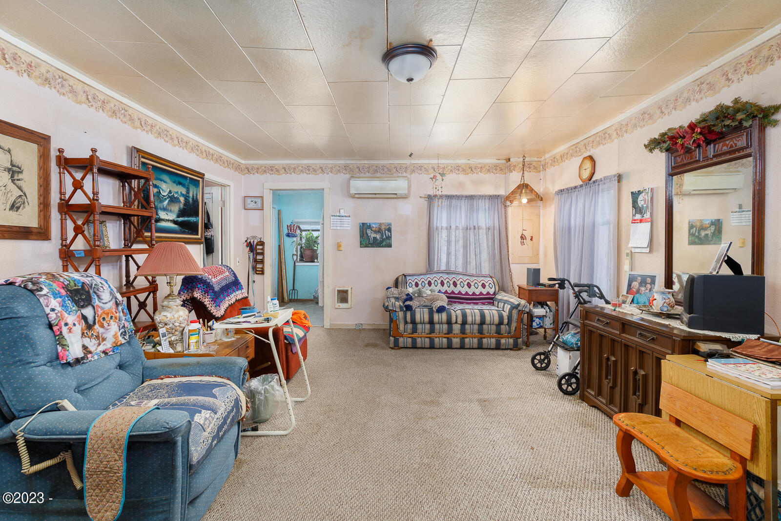 1040 SW Seabrook Lane