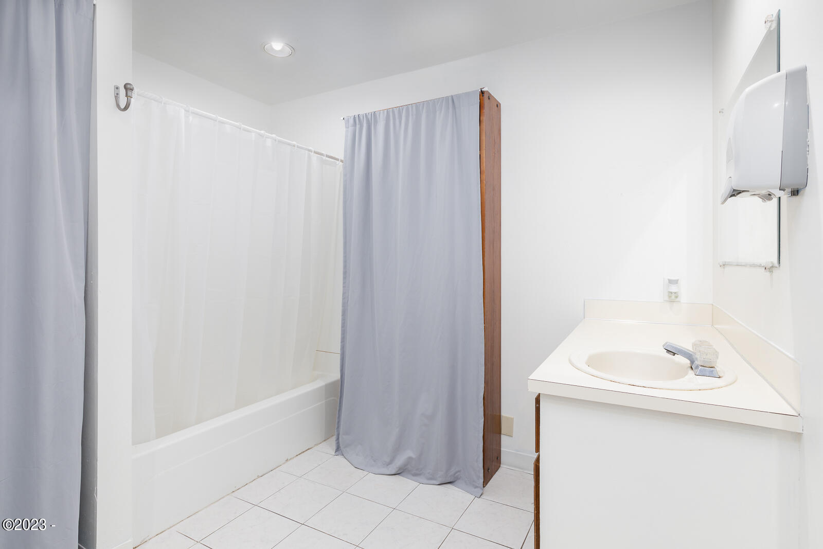 351 SW 7th Street