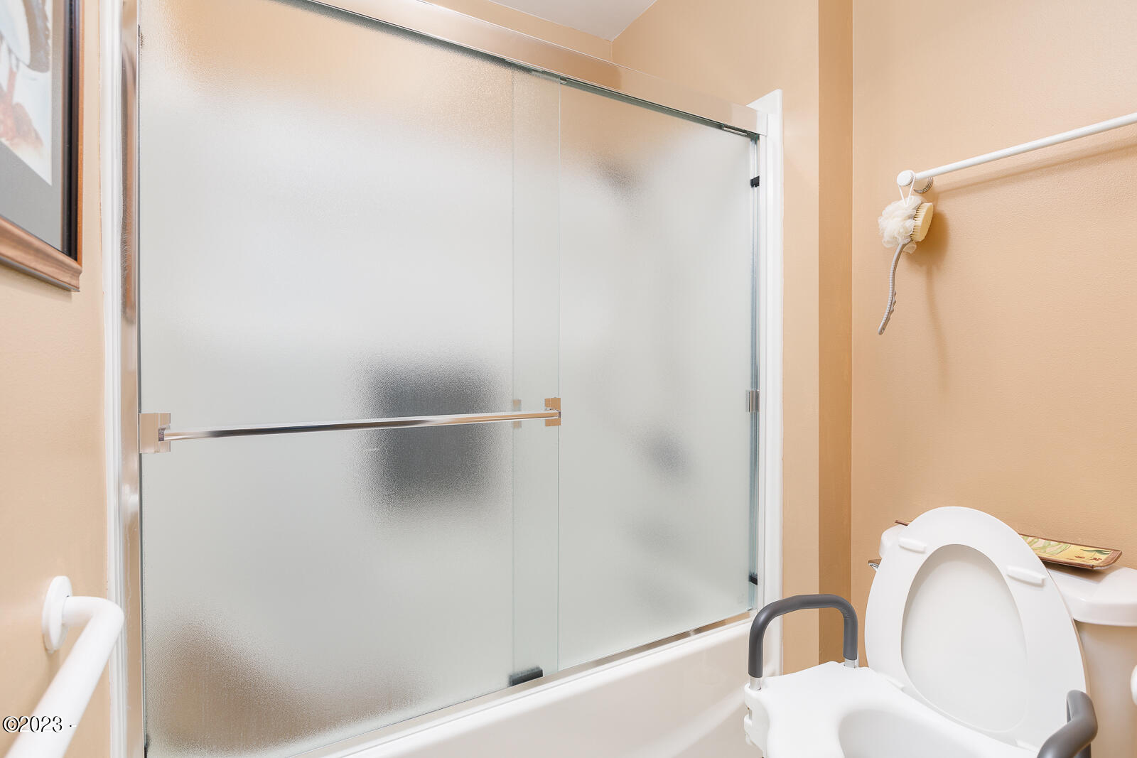 3910 NE Megginson Street, H