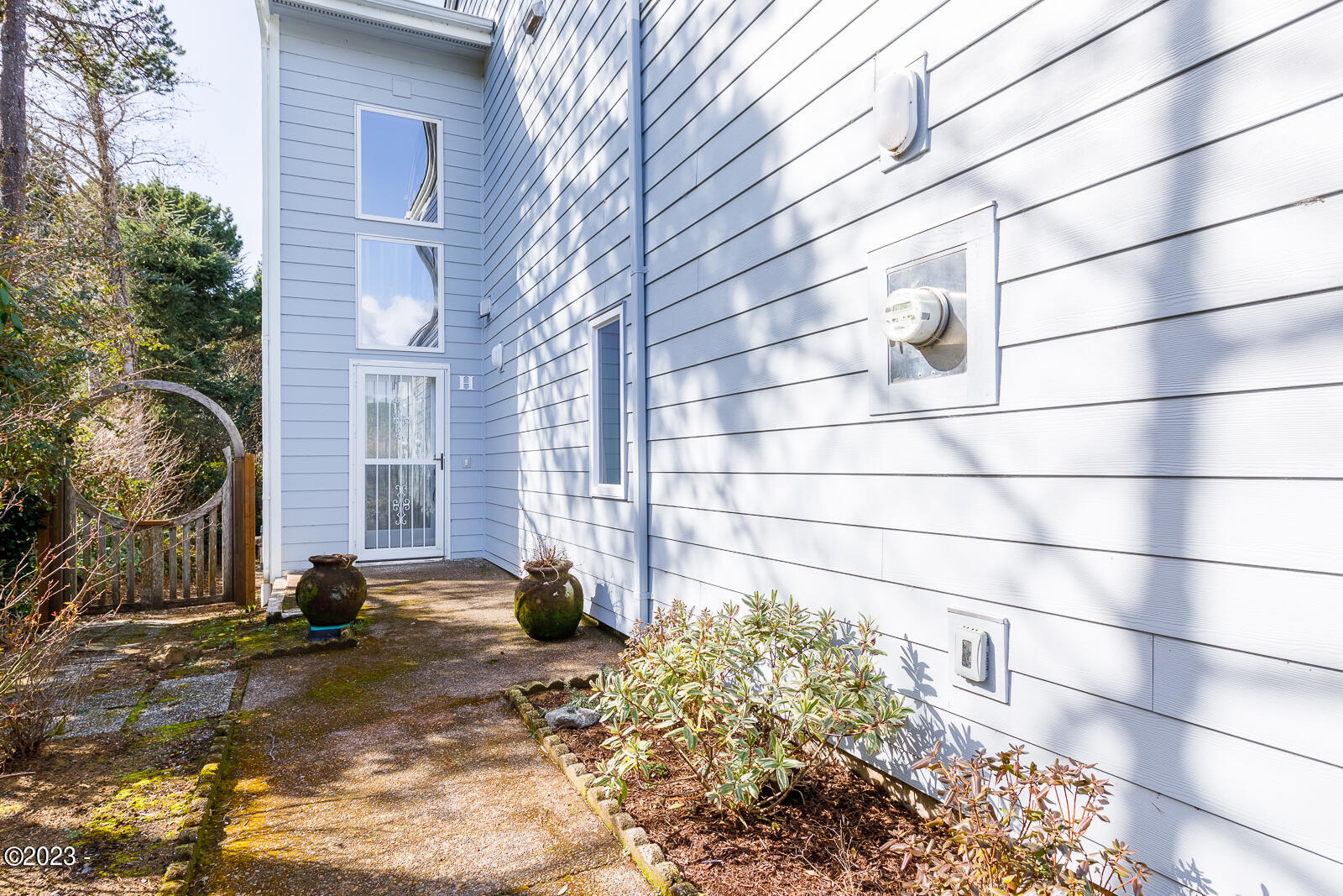 3910 NE Megginson Street, H