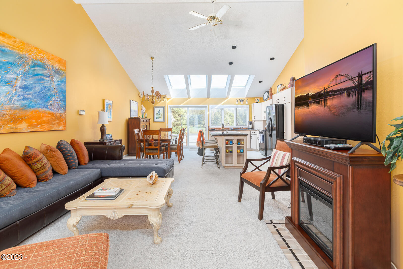 3910 NE Megginson Street, H