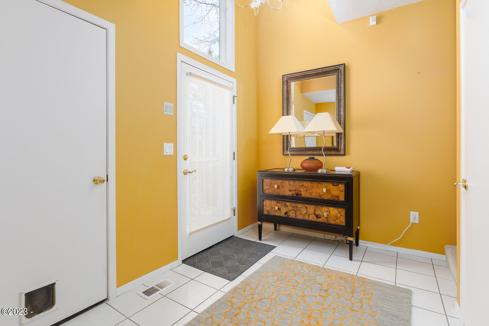 3910 NE Megginson Street, H